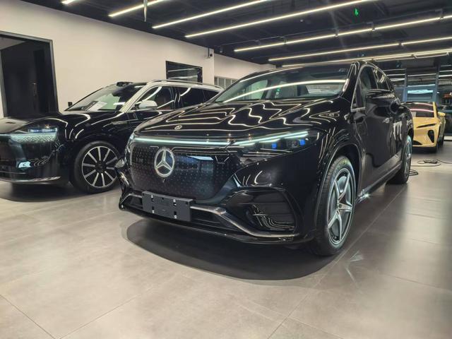 Mercedes-Benz EQS SUV