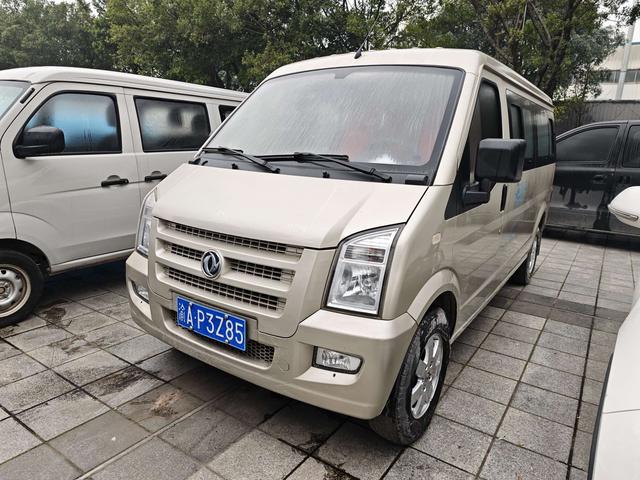 Dongfeng Xiaokang C37