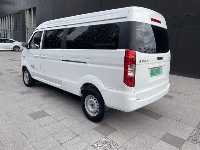 SRM Xinyuan Hiace EV