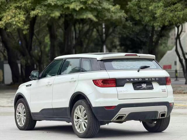 Lu Feng Landwind X7