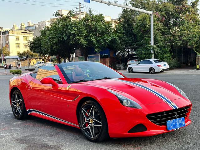 Ferrari California T