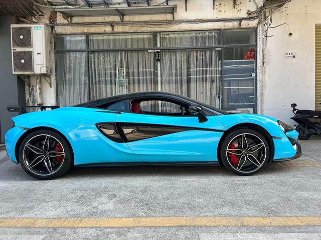 McLaren 570S