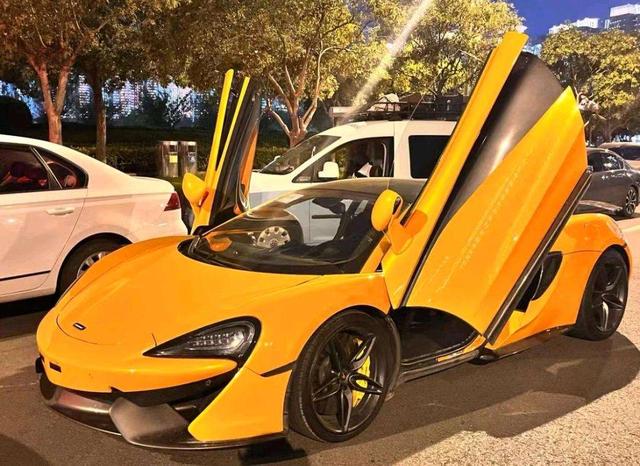 McLaren 570S