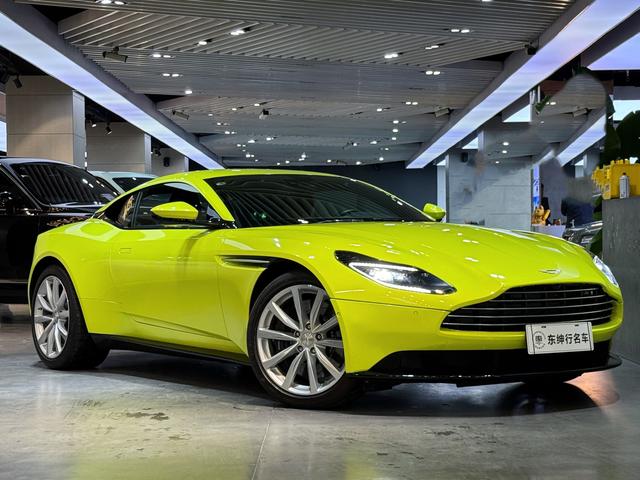 Aston Martin DB11