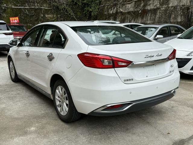 Zotye Z560