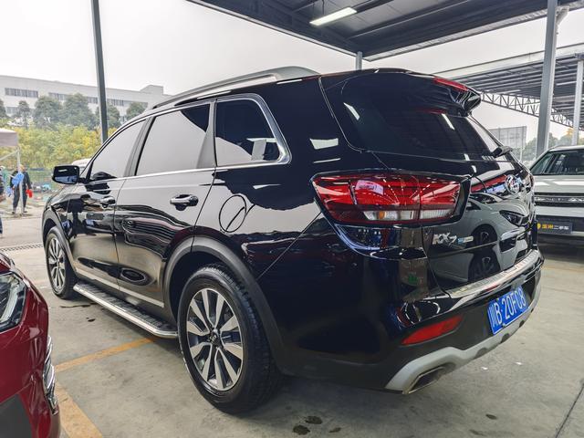 Kia KX7