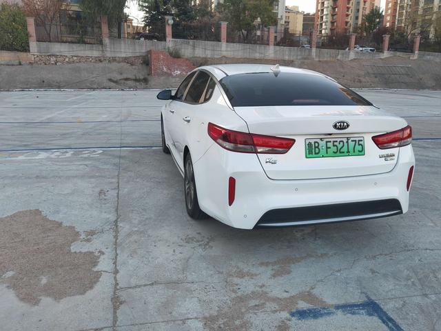 Kia K5 PHEV