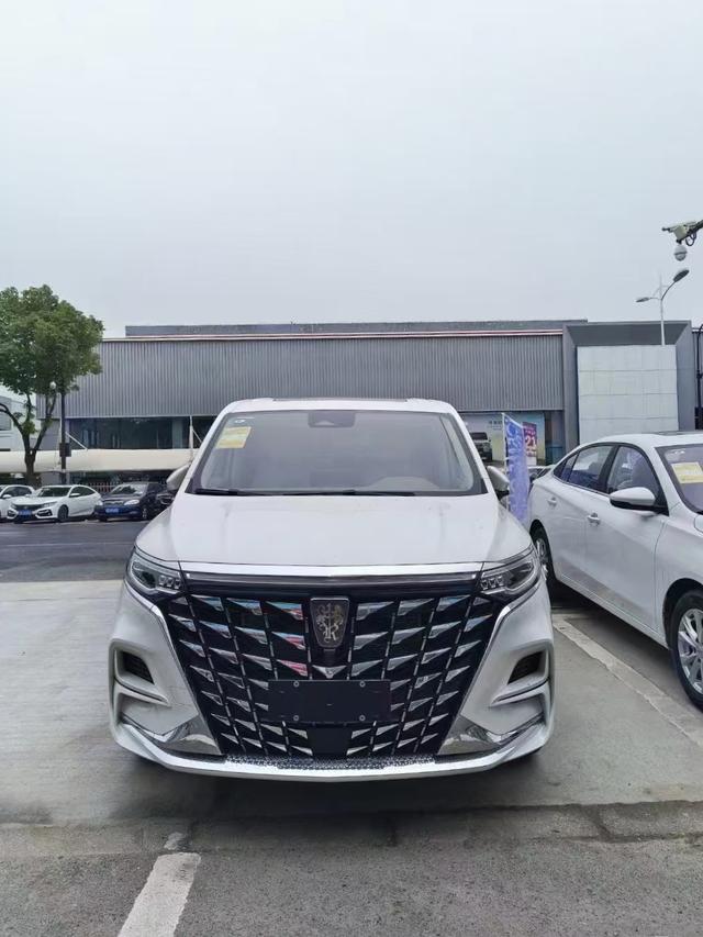 Roewe iMAX8 DMH