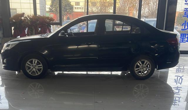 Changan Yuexiang V5