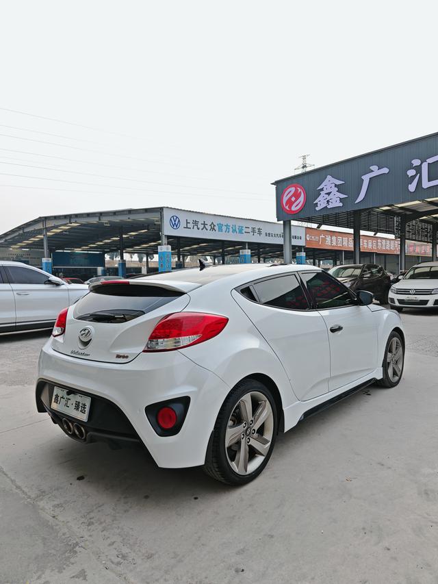 Hyundai Veloster