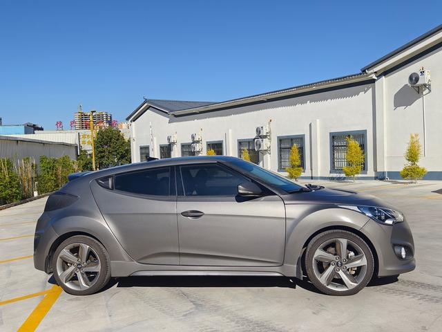 Hyundai Veloster