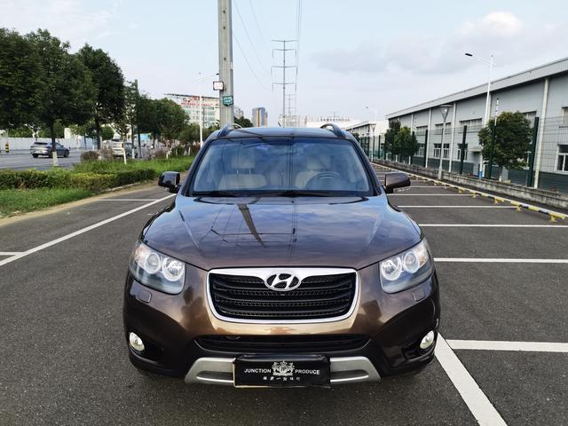 Hyundai Santa Claus Classic