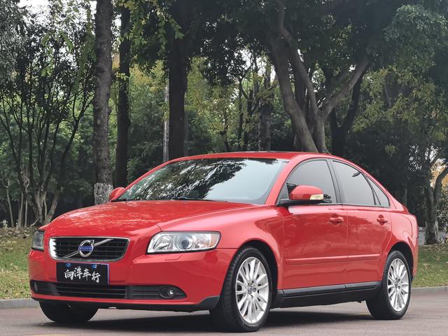 Volvo S40