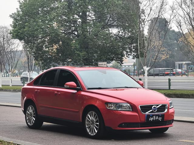 Volvo S40