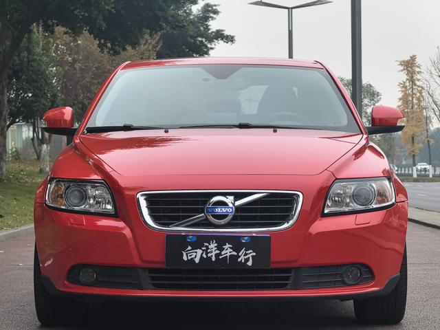 Volvo S40