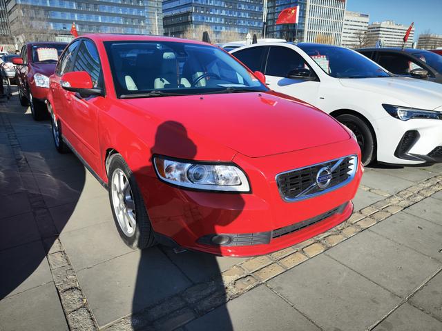 Volvo S40