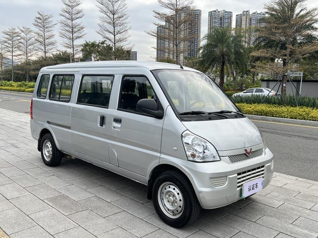 Wuling Rongguang EV