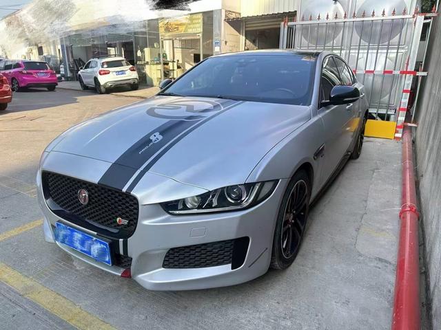 Jaguar XE