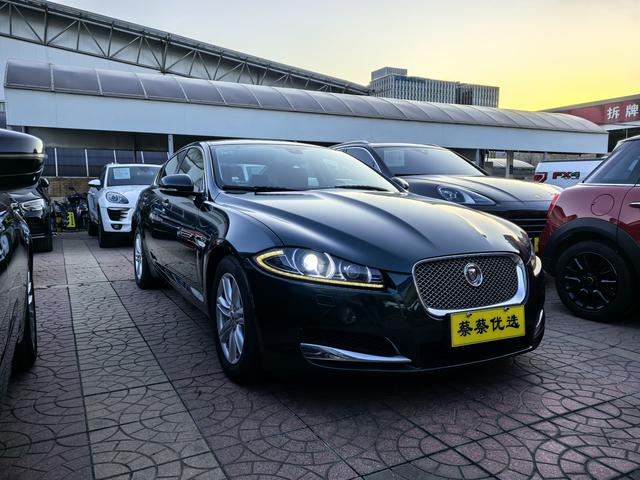 Jaguar XF