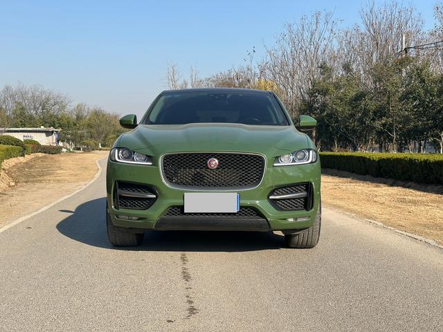 Jaguar F-PACE