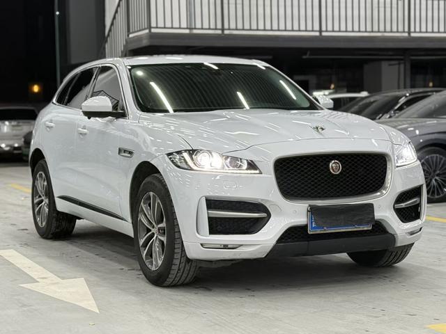 Jaguar F-PACE