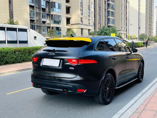 Jaguar F-PACE