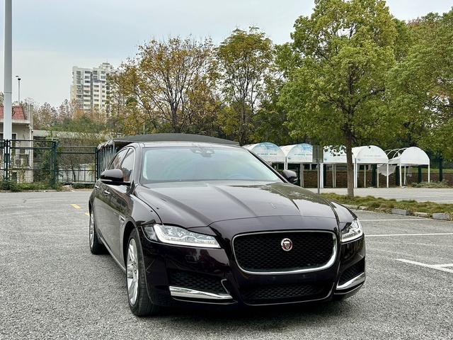 Jaguar XFL