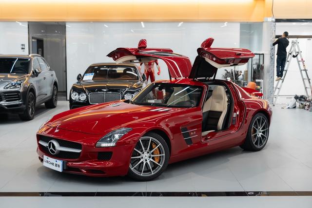 Mercedes-Benz SLS-Class AMG