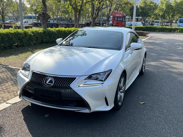 Lexus RC