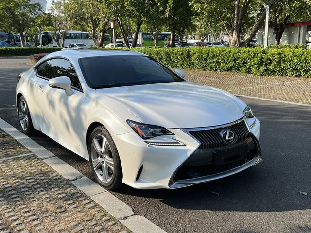 Lexus RC