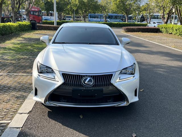 Lexus RC