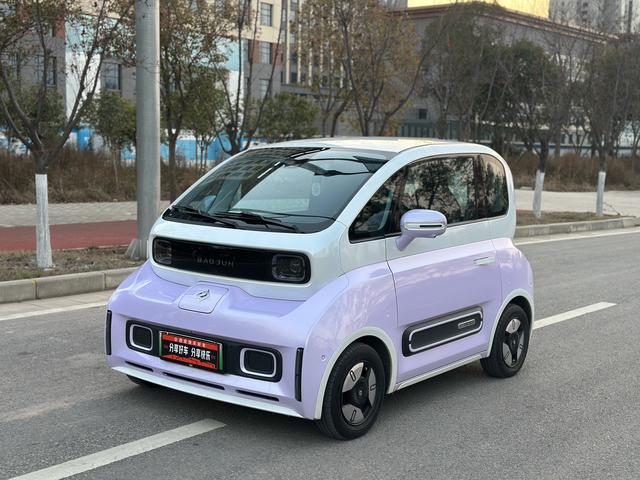 Baojun E300