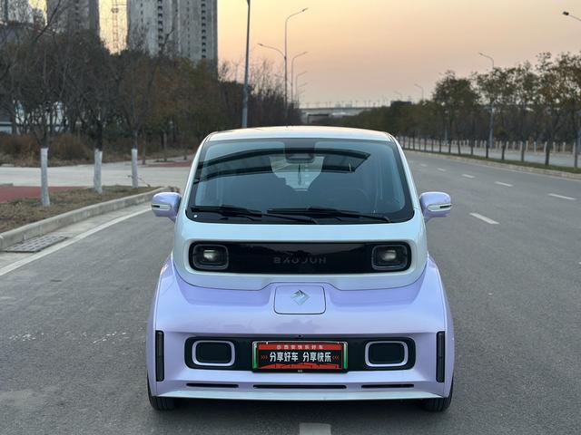 Baojun E300