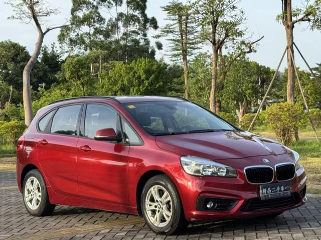 BMW 2 series station wagon (imported)