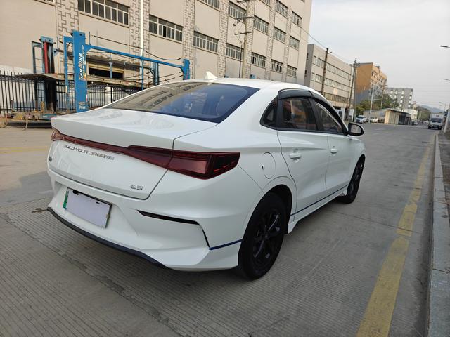 BYD e3