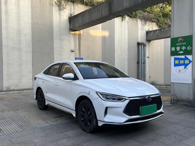 BYD e3