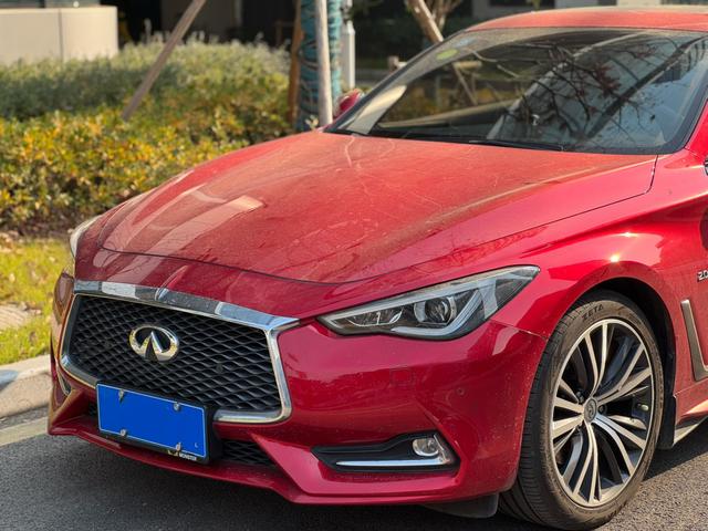 Infiniti Q60