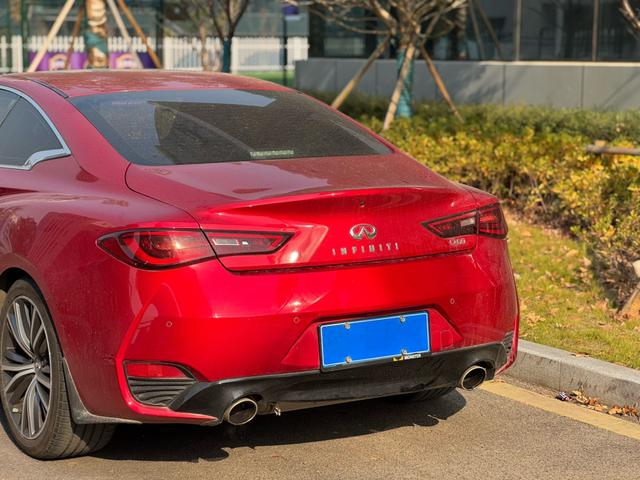 Infiniti Q60