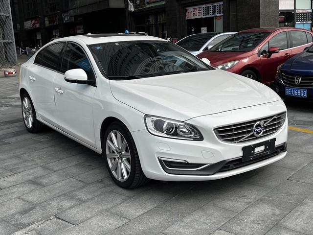 Volvo S60 PHEV