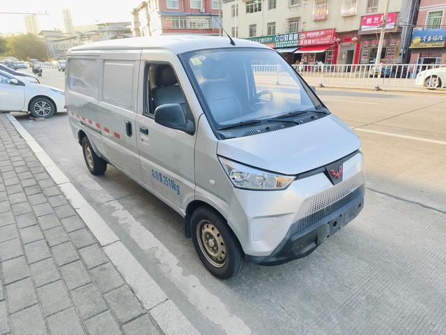 Wuling EV50