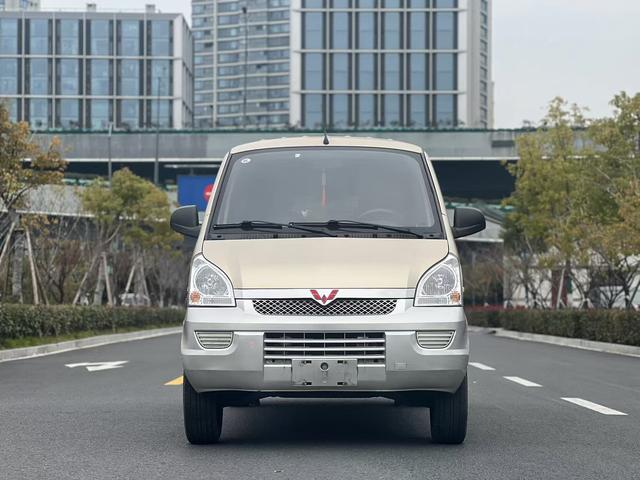 Wuling Rongguang EV