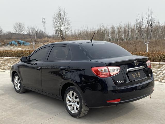 Dongfeng Fengshen S30