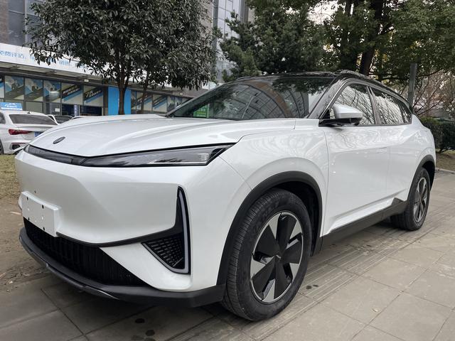 Dongfeng Fengshen L7 PHEV