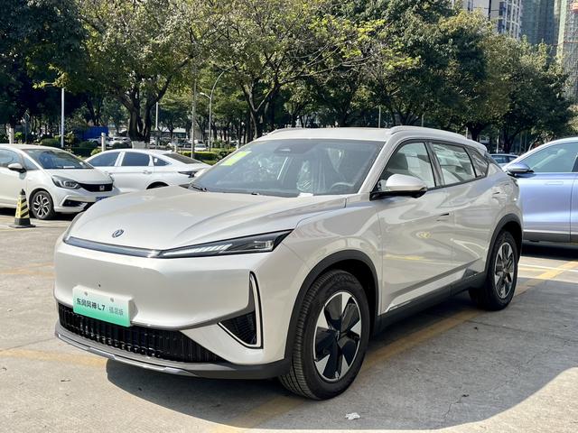 Dongfeng Fengshen L7 PHEV