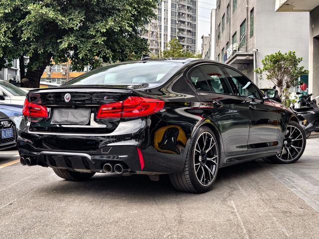 BMW M5