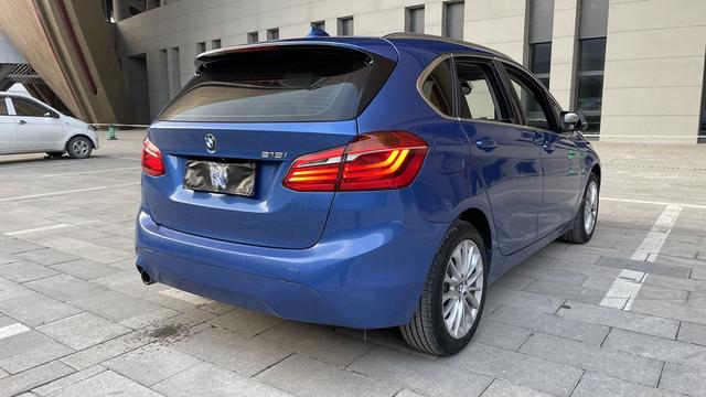 BMW 2 series station wagon