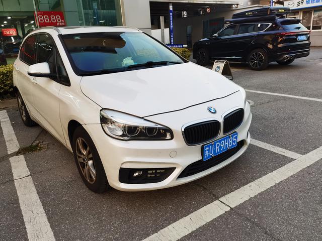 BMW 2 series station wagon