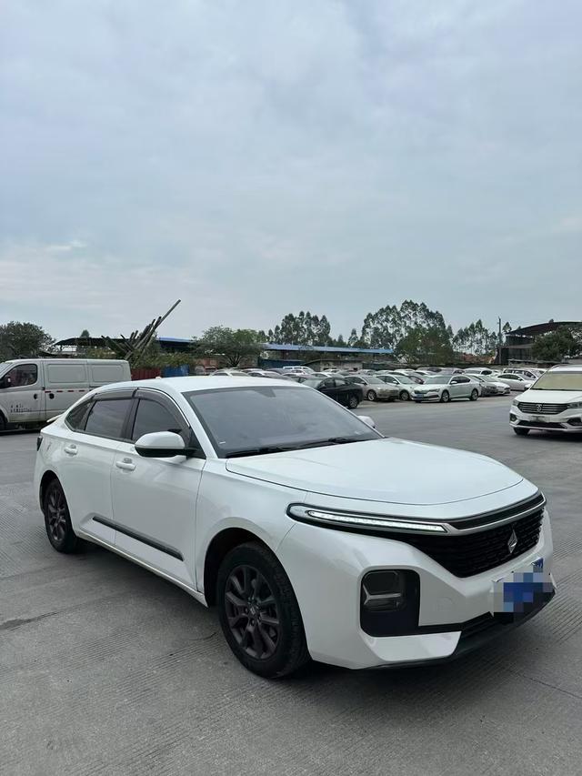 Baojun RC-5