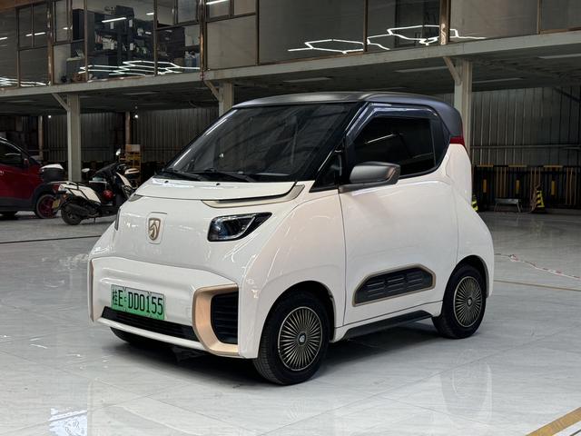 Baojun E200