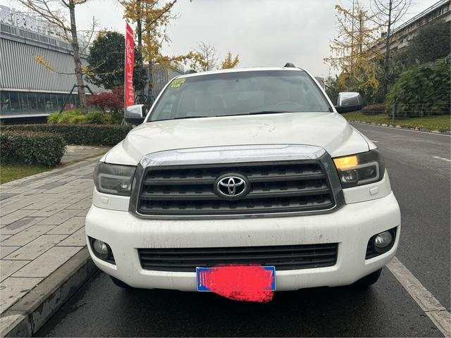 Toyota Sequoia